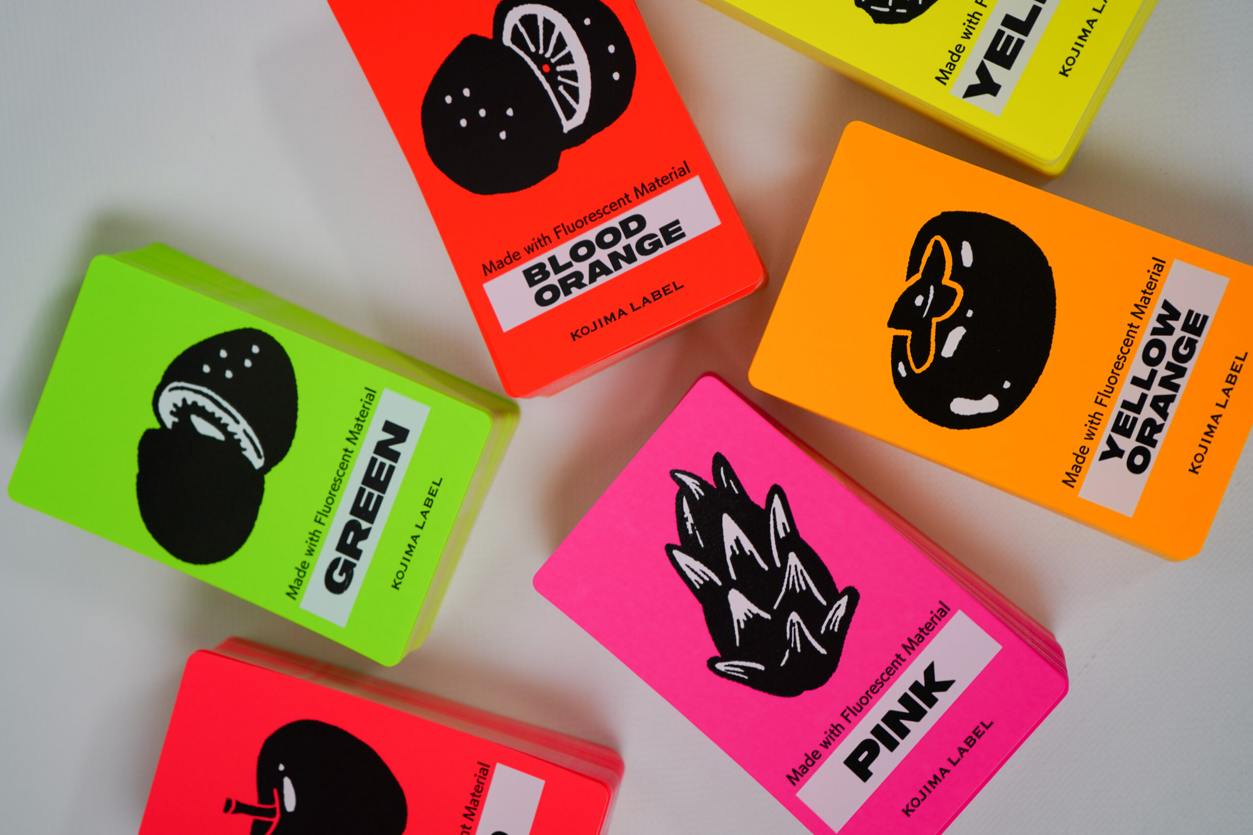 蛍光シール印刷 | 強い発色で視線を引く特殊ラベル・ステッカー | 小島