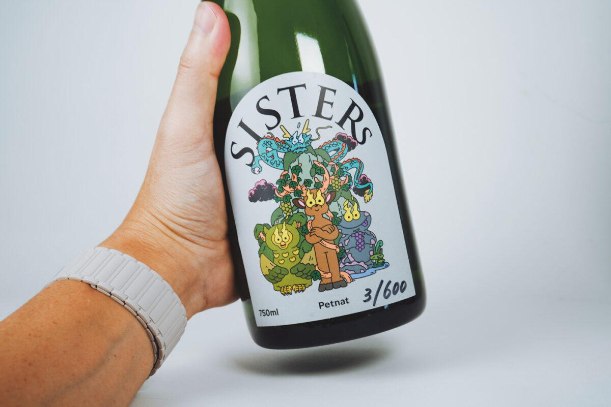 おんみつわいんず ワインラベル